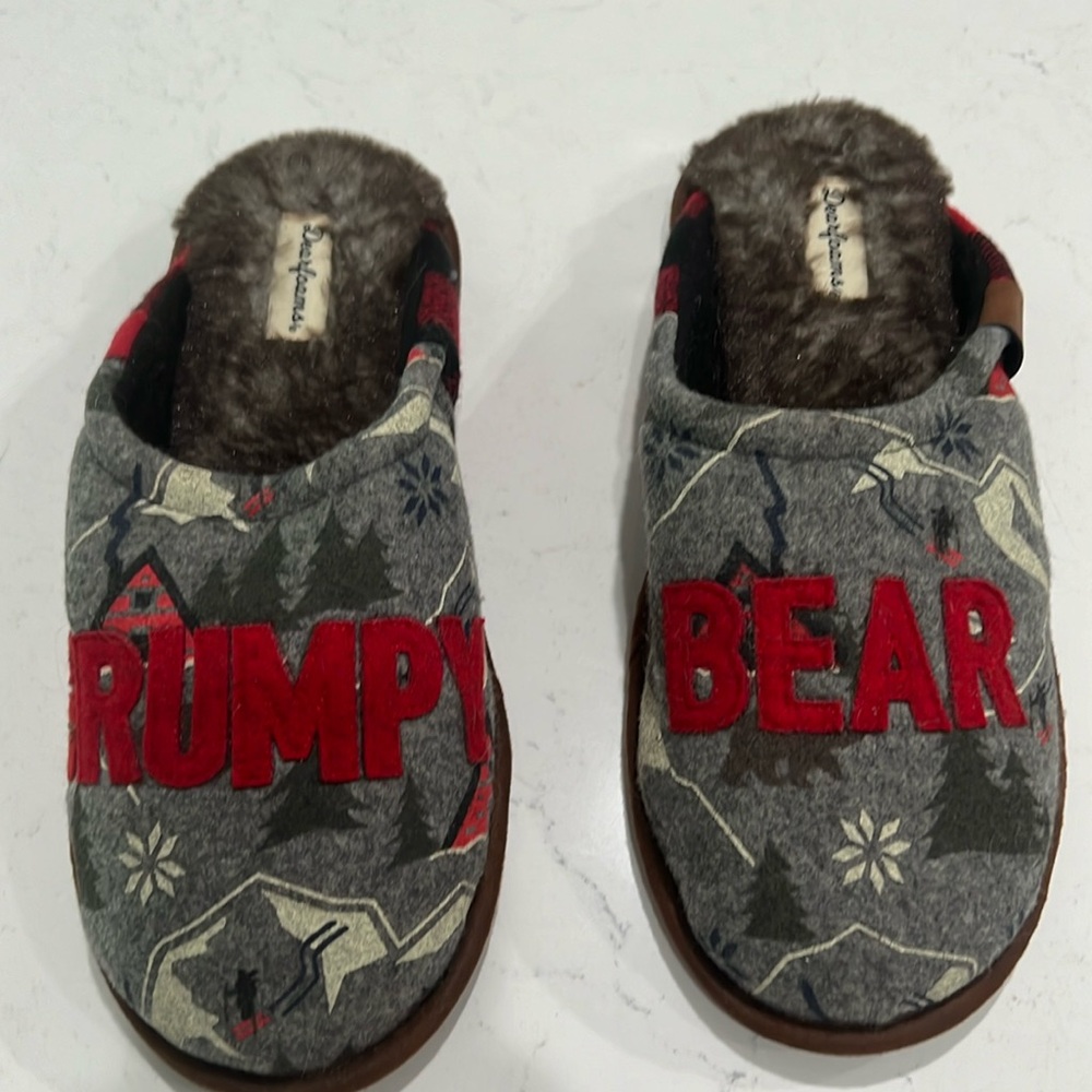 Dearfoams “grumpy bear” men’s slippers